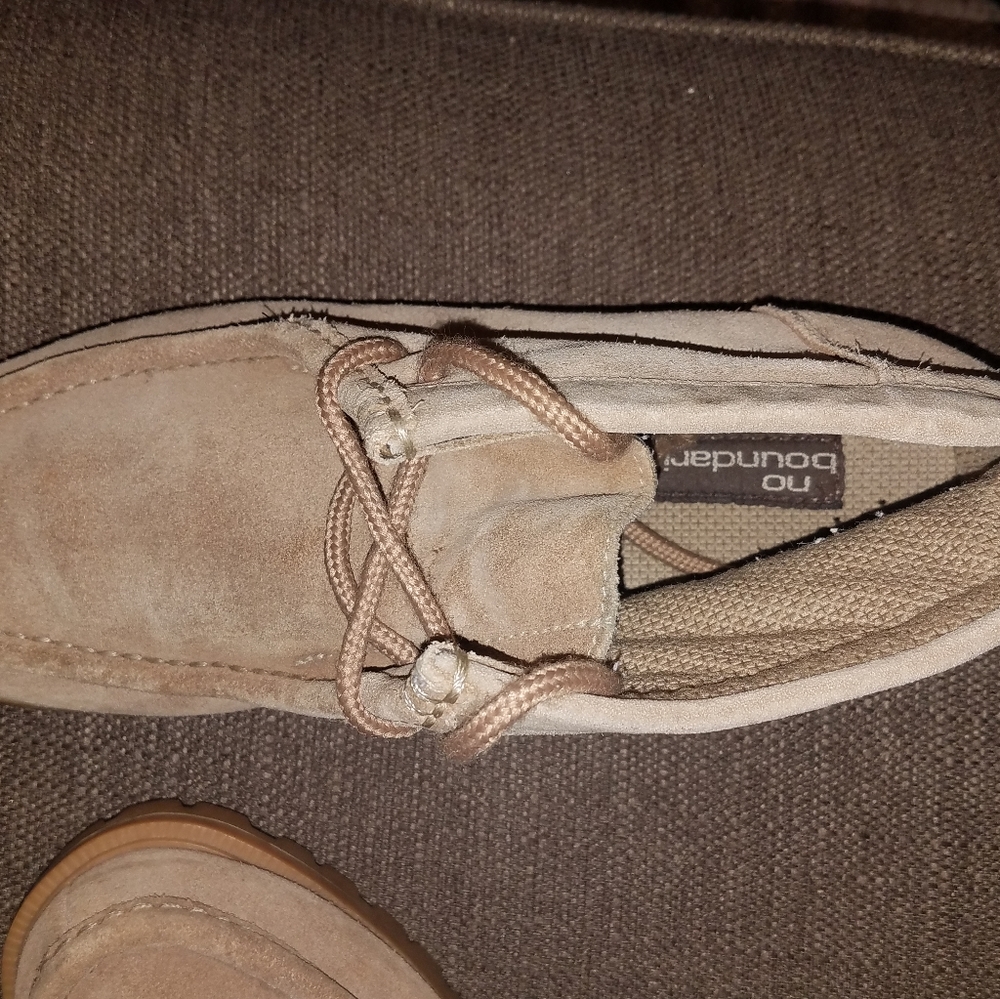 Boots - Picture 5 of 8
